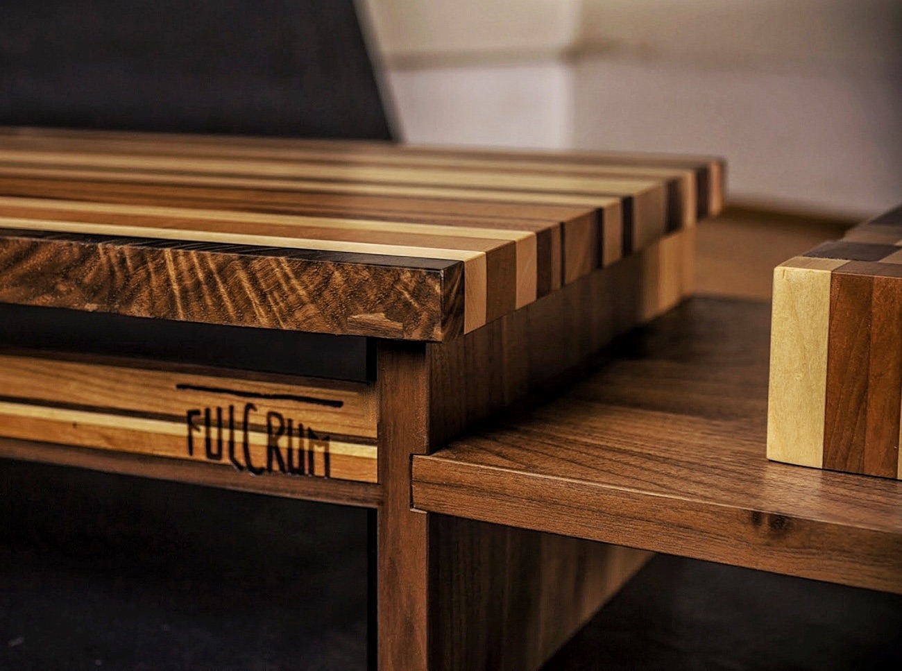 Houten bank in productie